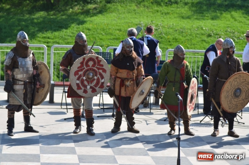 Zdjęcie w galerii na portalu naszraciborz.pl: Polska Majówka na raciborskich bulwarach  wiadomości z regionu