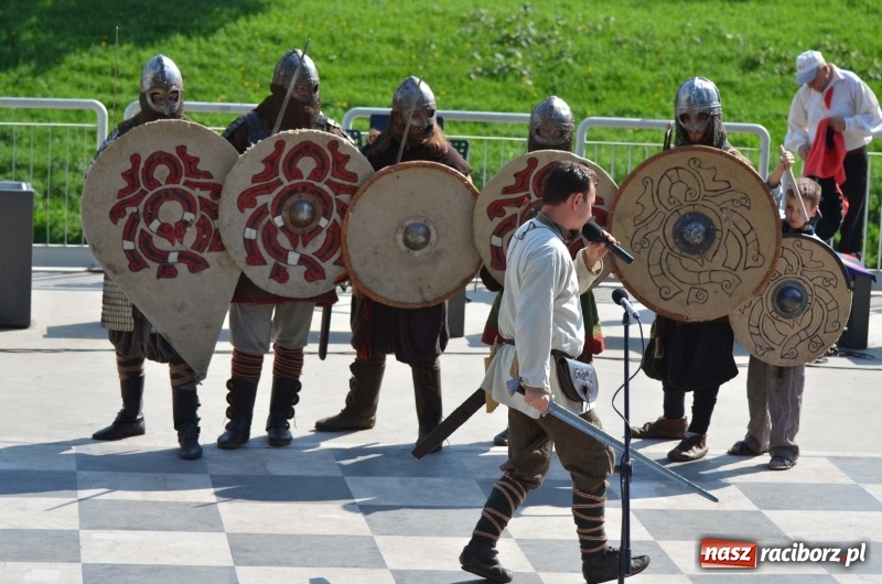 Zdjęcie w galerii na portalu naszraciborz.pl: Polska Majówka na raciborskich bulwarach  wiadomości z regionu