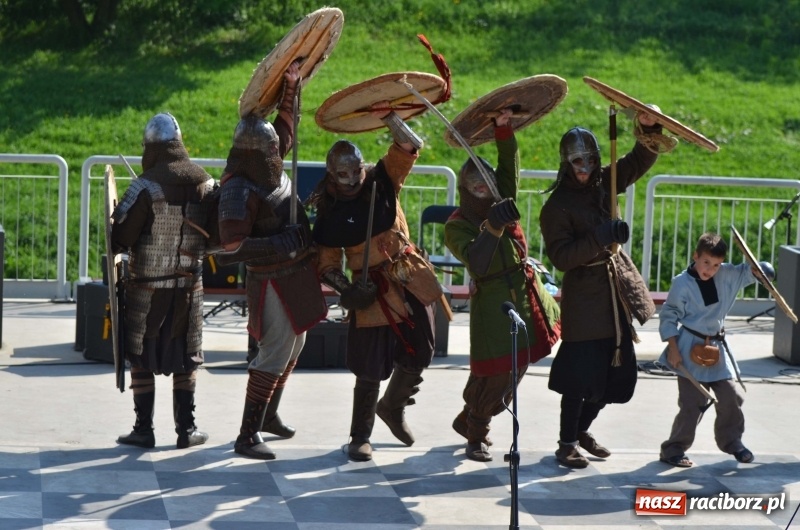 Zdjęcie w galerii na portalu naszraciborz.pl: Polska Majówka na raciborskich bulwarach  wiadomości z regionu