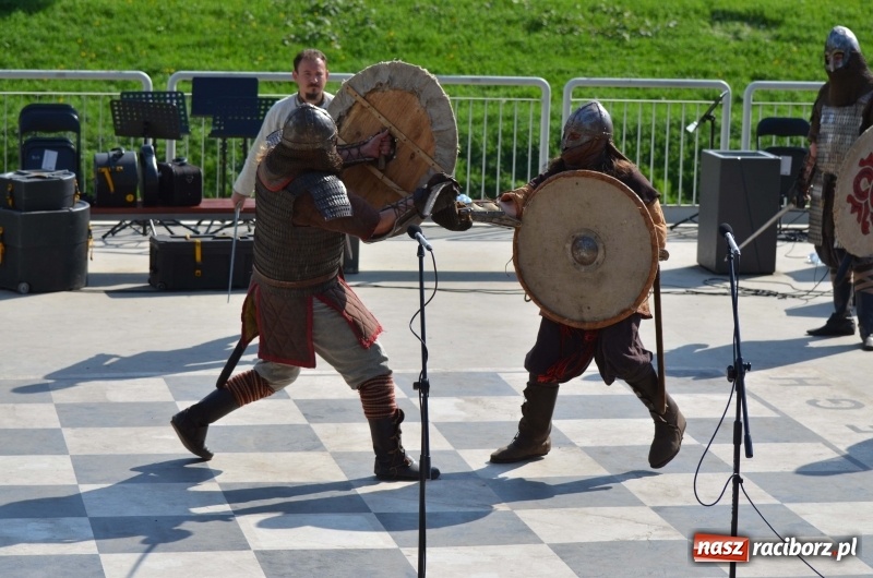 Zdjęcie w galerii na portalu naszraciborz.pl: Polska Majówka na raciborskich bulwarach  wiadomości z regionu