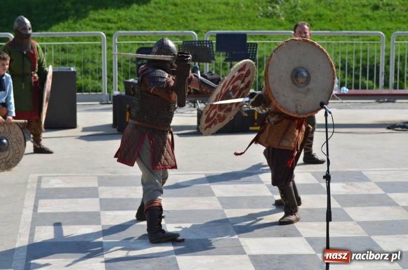 Zdjęcie w galerii na portalu naszraciborz.pl: Polska Majówka na raciborskich bulwarach  wiadomości z regionu