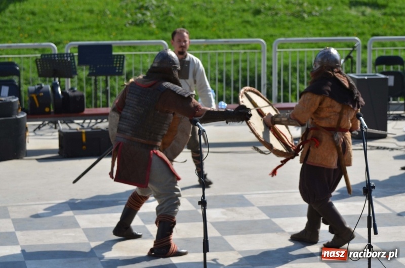 Zdjęcie w galerii na portalu naszraciborz.pl: Polska Majówka na raciborskich bulwarach  wiadomości z regionu