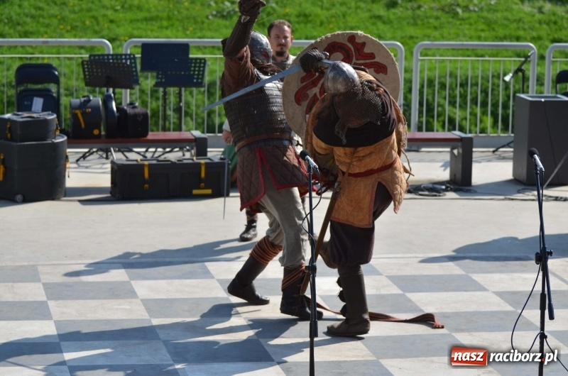 Zdjęcie w galerii na portalu naszraciborz.pl: Polska Majówka na raciborskich bulwarach  wiadomości z regionu