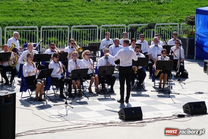 Zdjęcie w galerii na portalu naszraciborz.pl: Polska Majówka na raciborskich bulwarach  wiadomości z regionu