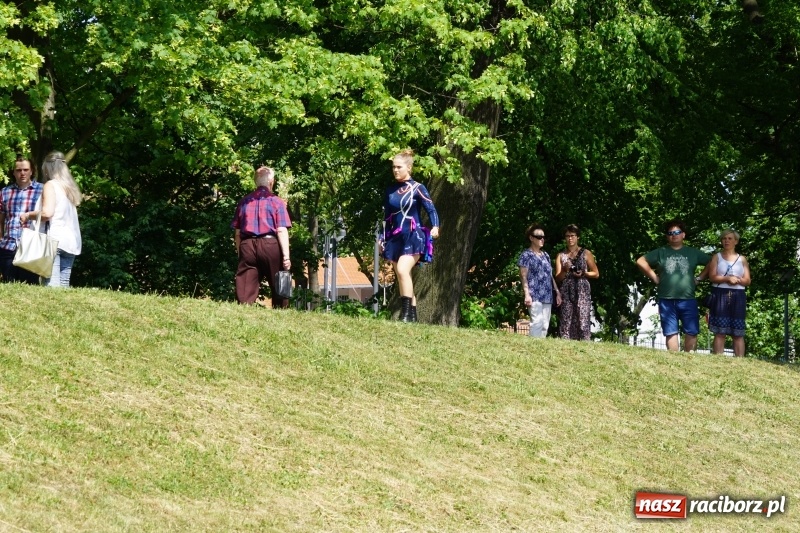 Zdjęcie w galerii na portalu naszraciborz.pl: Polska Majówka na raciborskich bulwarach  wiadomości z regionu
