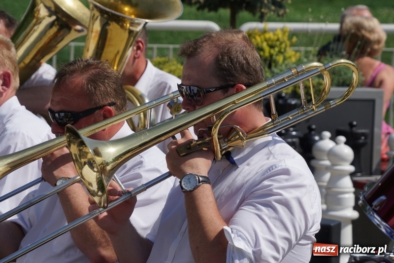 Zdjęcie w galerii na portalu naszraciborz.pl: Polska Majówka na raciborskich bulwarach  wiadomości z regionu