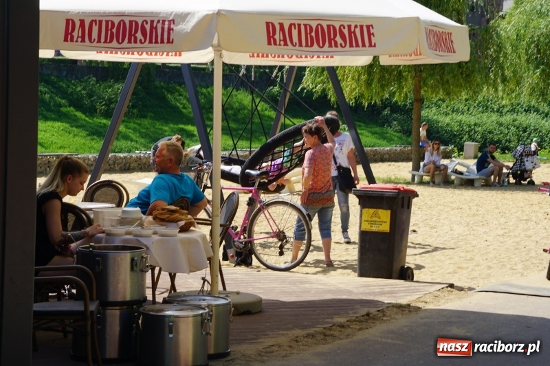Zdjęcie w galerii na portalu naszraciborz.pl: Polska Majówka na raciborskich bulwarach  wiadomości z regionu