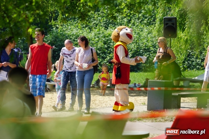 Zdjęcie w galerii na portalu naszraciborz.pl: Polska Majówka na raciborskich bulwarach  wiadomości z regionu