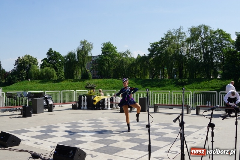 Zdjęcie w galerii na portalu naszraciborz.pl: Polska Majówka na raciborskich bulwarach  wiadomości z regionu