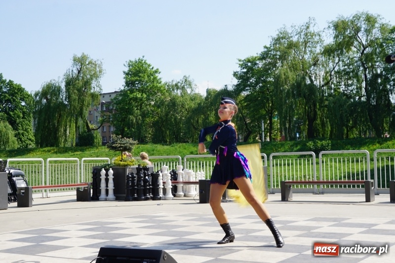 Zdjęcie w galerii na portalu naszraciborz.pl: Polska Majówka na raciborskich bulwarach  wiadomości z regionu