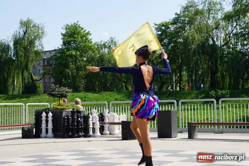 Zdjęcie w galerii na portalu naszraciborz.pl: Polska Majówka na raciborskich bulwarach  wiadomości z regionu