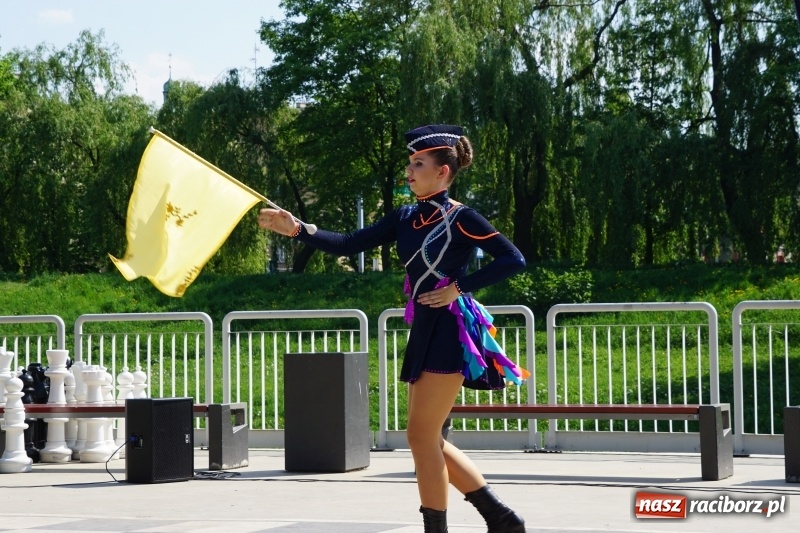 Zdjęcie w galerii na portalu naszraciborz.pl: Polska Majówka na raciborskich bulwarach  wiadomości z regionu