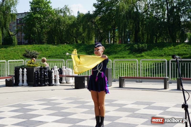 Zdjęcie w galerii na portalu naszraciborz.pl: Polska Majówka na raciborskich bulwarach  wiadomości z regionu