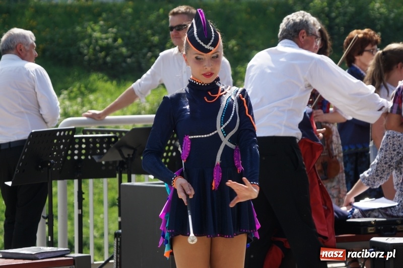 Zdjęcie w galerii na portalu naszraciborz.pl: Polska Majówka na raciborskich bulwarach  wiadomości z regionu