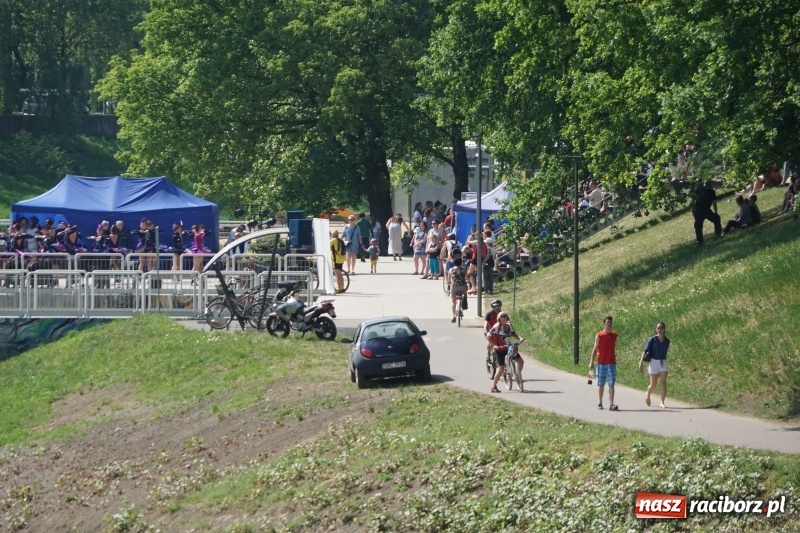 Zdjęcie w galerii na portalu naszraciborz.pl: Polska Majówka na raciborskich bulwarach  wiadomości z regionu
