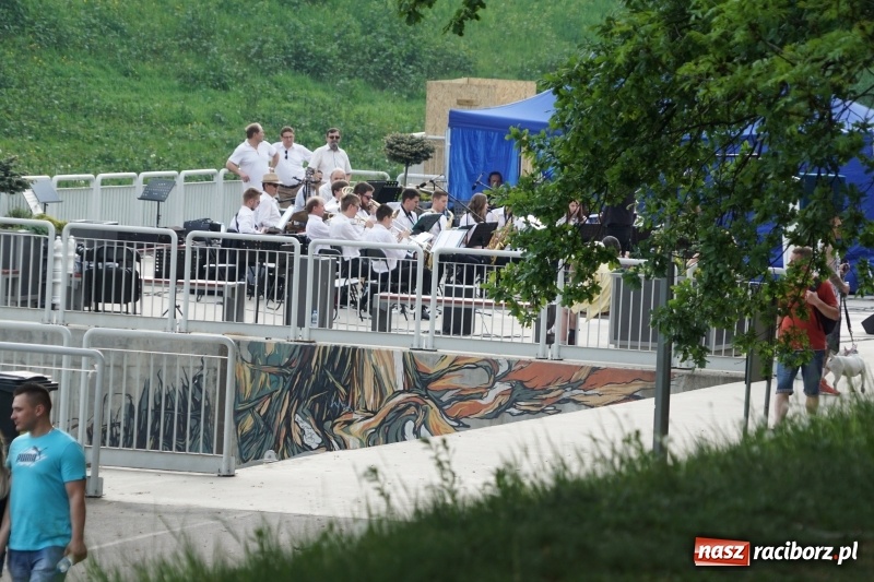 Zdjęcie w galerii na portalu naszraciborz.pl: Polska Majówka na raciborskich bulwarach  wiadomości z regionu