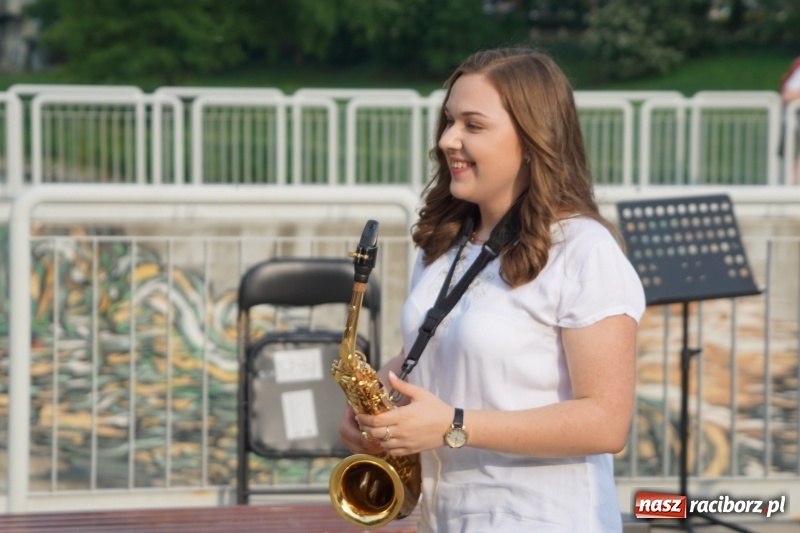 Zdjęcie w galerii na portalu naszraciborz.pl: Polska Majówka na raciborskich bulwarach  wiadomości z regionu