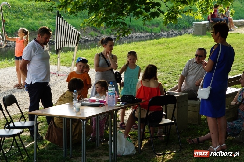 Zdjęcie w galerii na portalu naszraciborz.pl: Polska Majówka na raciborskich bulwarach  wiadomości z regionu