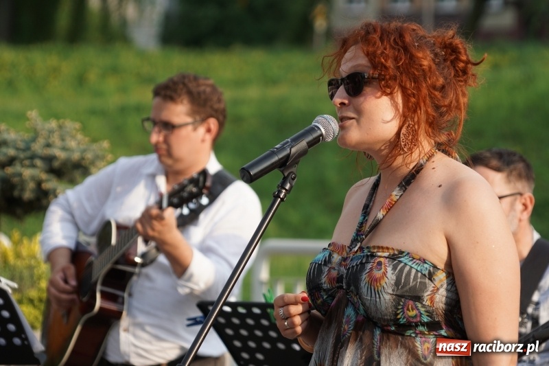 Zdjęcie w galerii na portalu naszraciborz.pl: Polska Majówka na raciborskich bulwarach  wiadomości z regionu