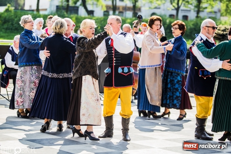 Zdjęcie w galerii na portalu naszraciborz.pl: Polska Majówka na raciborskich bulwarach  wiadomości z regionu