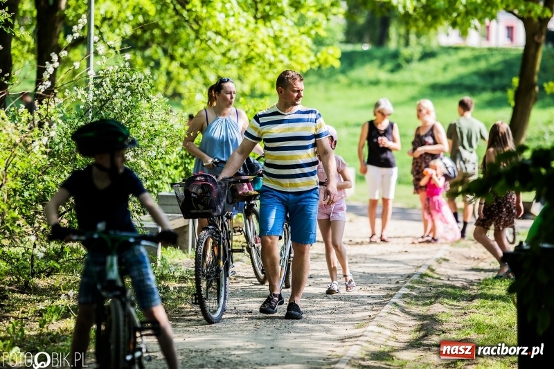 Zdjęcie w galerii na portalu naszraciborz.pl: Polska Majówka na raciborskich bulwarach  wiadomości z regionu