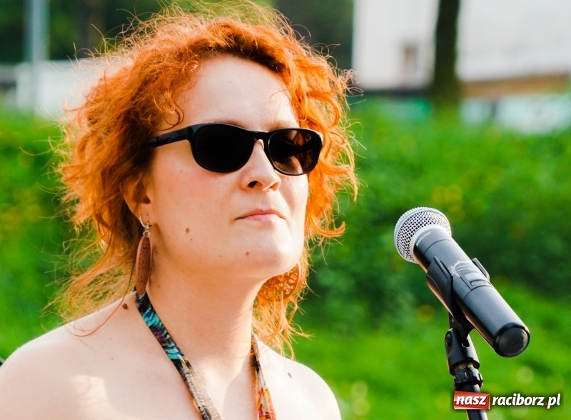 Zdjęcie w galerii na portalu naszraciborz.pl: Summer 2018. Jakie okularki przeciwsłoneczne proponują na lato raciborzanie i nasi goście wiadomości z regionu