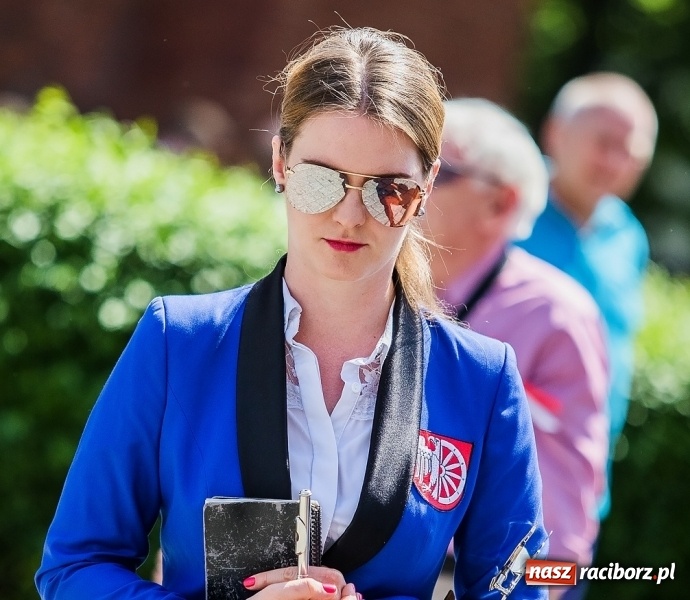 Zdjęcie w galerii na portalu naszraciborz.pl: Summer 2018. Jakie okularki przeciwsłoneczne proponują na lato raciborzanie i nasi goście wiadomości z regionu