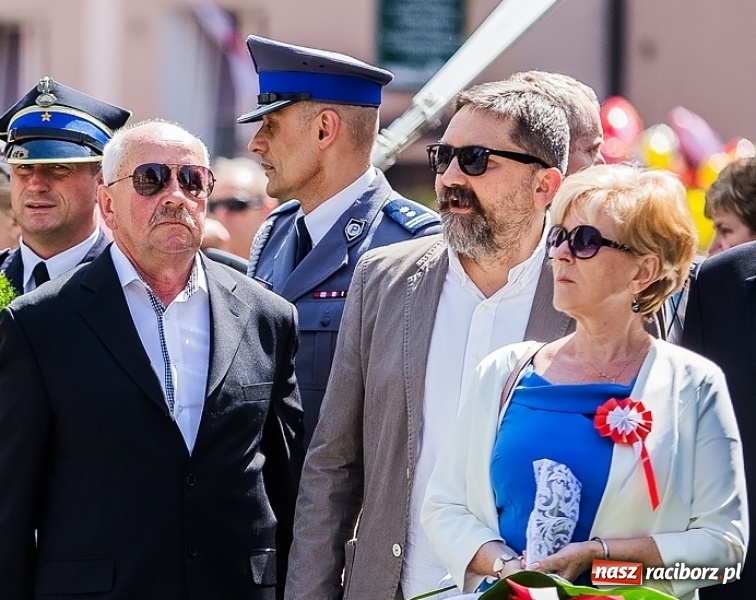Zdjęcie w galerii na portalu naszraciborz.pl: Summer 2018. Jakie okularki przeciwsłoneczne proponują na lato raciborzanie i nasi goście wiadomości z regionu