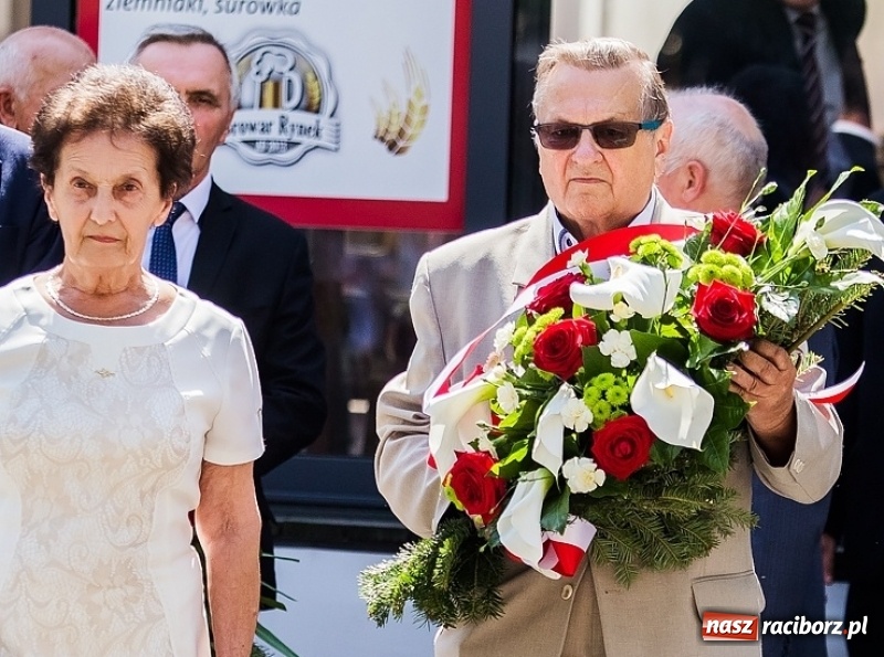 Zdjęcie w galerii na portalu naszraciborz.pl: Summer 2018. Jakie okularki przeciwsłoneczne proponują na lato raciborzanie i nasi goście wiadomości z regionu