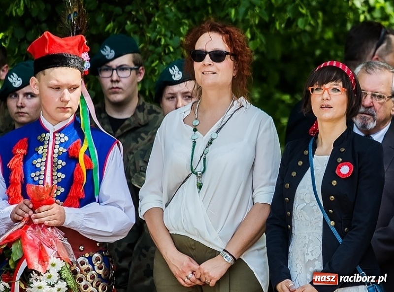 Zdjęcie w galerii na portalu naszraciborz.pl: Summer 2018. Jakie okularki przeciwsłoneczne proponują na lato raciborzanie i nasi goście wiadomości z regionu