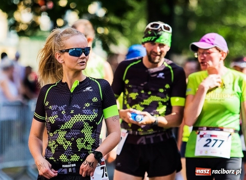 Zdjęcie w galerii na portalu naszraciborz.pl: Summer 2018. Jakie okularki przeciwsłoneczne proponują na lato raciborzanie i nasi goście wiadomości z regionu