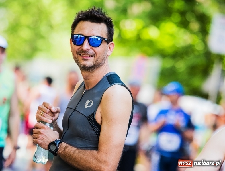 Zdjęcie w galerii na portalu naszraciborz.pl: Summer 2018. Jakie okularki przeciwsłoneczne proponują na lato raciborzanie i nasi goście wiadomości z regionu