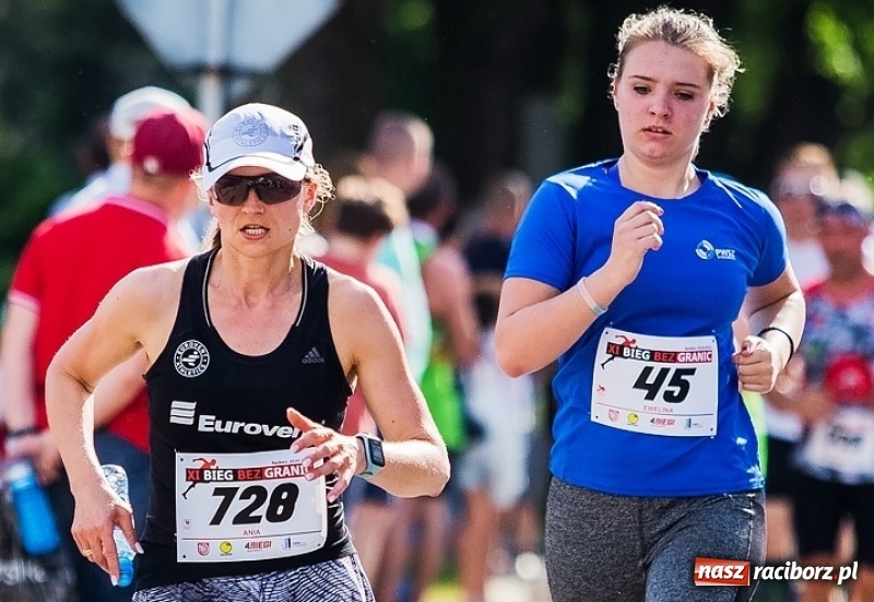 Zdjęcie w galerii na portalu naszraciborz.pl: Summer 2018. Jakie okularki przeciwsłoneczne proponują na lato raciborzanie i nasi goście wiadomości z regionu