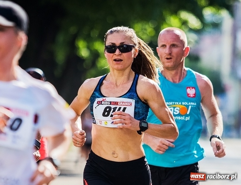 Zdjęcie w galerii na portalu naszraciborz.pl: Summer 2018. Jakie okularki przeciwsłoneczne proponują na lato raciborzanie i nasi goście wiadomości z regionu