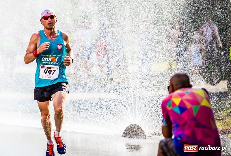 Zdjęcie w galerii na portalu naszraciborz.pl: Summer 2018. Jakie okularki przeciwsłoneczne proponują na lato raciborzanie i nasi goście wiadomości z regionu