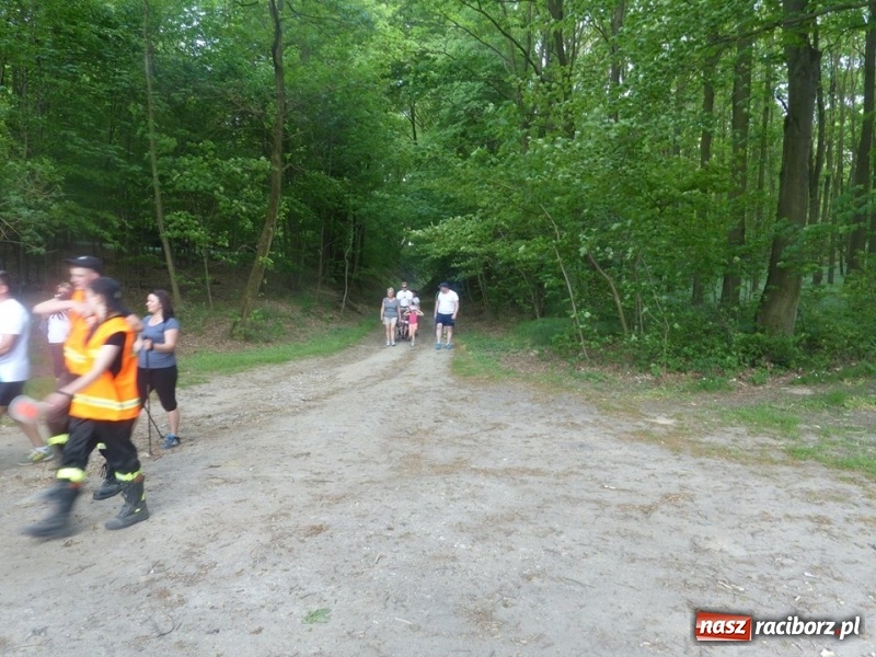 Zdjęcie w galerii na portalu naszraciborz.pl: W Krzanowicach przeszli 8 kilometrów z kijkami wiadomości z regionu