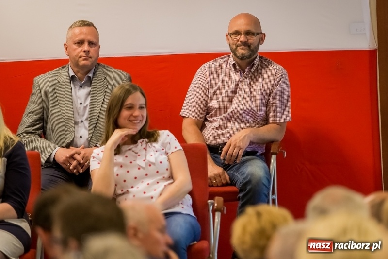 Zdjęcie w galerii na portalu naszraciborz.pl: Polska jest jedna, Polska jest nasza! Wicepremier Beata Szydło zebrała gromkie brawa na Zamku Piastowskim w Raciborzu wiadomości z regionu