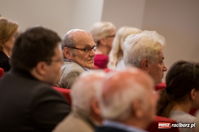 Zdjęcie w galerii na portalu naszraciborz.pl: Polska jest jedna, Polska jest nasza! Wicepremier Beata Szydło zebrała gromkie brawa na Zamku Piastowskim w Raciborzu wiadomości z regionu