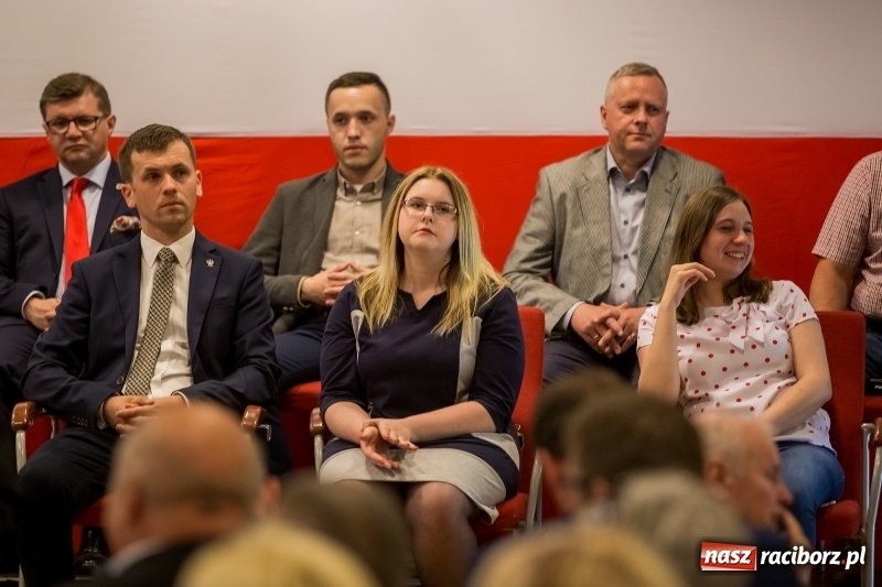 Zdjęcie w galerii na portalu naszraciborz.pl: Polska jest jedna, Polska jest nasza! Wicepremier Beata Szydło zebrała gromkie brawa na Zamku Piastowskim w Raciborzu wiadomości z regionu