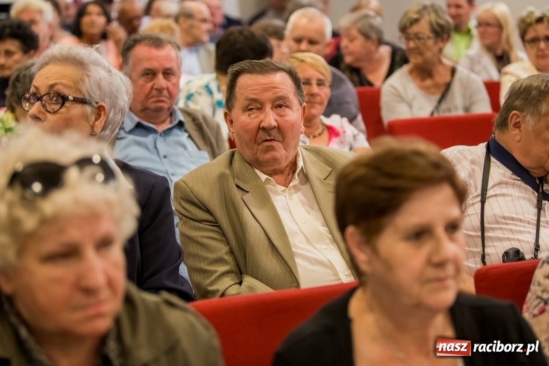 Zdjęcie w galerii na portalu naszraciborz.pl: Polska jest jedna, Polska jest nasza! Wicepremier Beata Szydło zebrała gromkie brawa na Zamku Piastowskim w Raciborzu wiadomości z regionu