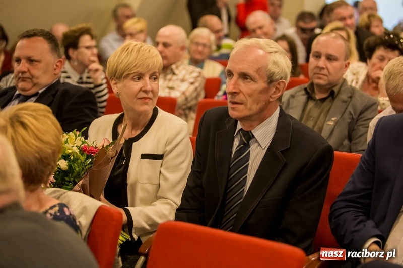 Zdjęcie w galerii na portalu naszraciborz.pl: Polska jest jedna, Polska jest nasza! Wicepremier Beata Szydło zebrała gromkie brawa na Zamku Piastowskim w Raciborzu wiadomości z regionu