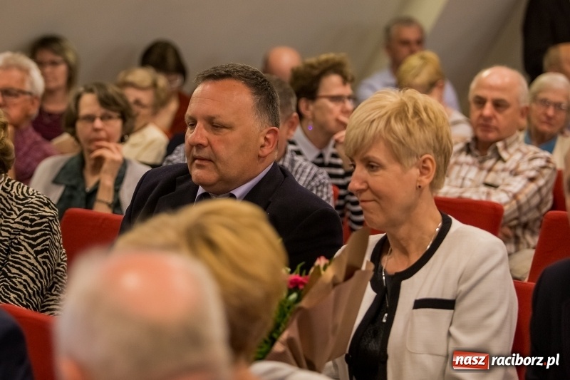 Zdjęcie w galerii na portalu naszraciborz.pl: Polska jest jedna, Polska jest nasza! Wicepremier Beata Szydło zebrała gromkie brawa na Zamku Piastowskim w Raciborzu wiadomości z regionu