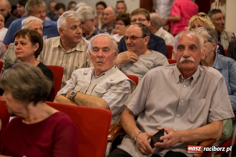 Zdjęcie w galerii na portalu naszraciborz.pl: Polska jest jedna, Polska jest nasza! Wicepremier Beata Szydło zebrała gromkie brawa na Zamku Piastowskim w Raciborzu wiadomości z regionu