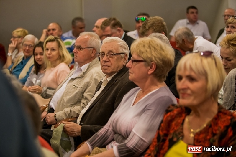Zdjęcie w galerii na portalu naszraciborz.pl: Polska jest jedna, Polska jest nasza! Wicepremier Beata Szydło zebrała gromkie brawa na Zamku Piastowskim w Raciborzu wiadomości z regionu