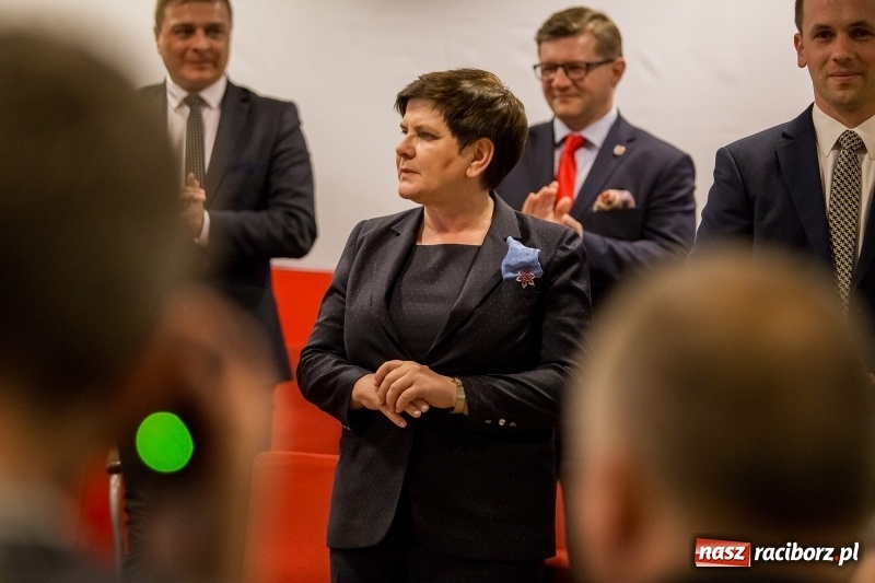 Zdjęcie w galerii na portalu naszraciborz.pl: Polska jest jedna, Polska jest nasza! Wicepremier Beata Szydło zebrała gromkie brawa na Zamku Piastowskim w Raciborzu wiadomości z regionu