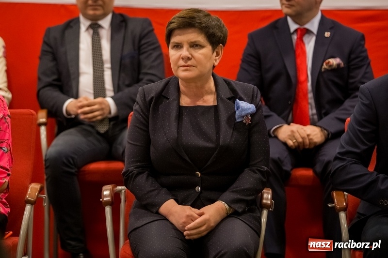 Zdjęcie w galerii na portalu naszraciborz.pl: Polska jest jedna, Polska jest nasza! Wicepremier Beata Szydło zebrała gromkie brawa na Zamku Piastowskim w Raciborzu wiadomości z regionu