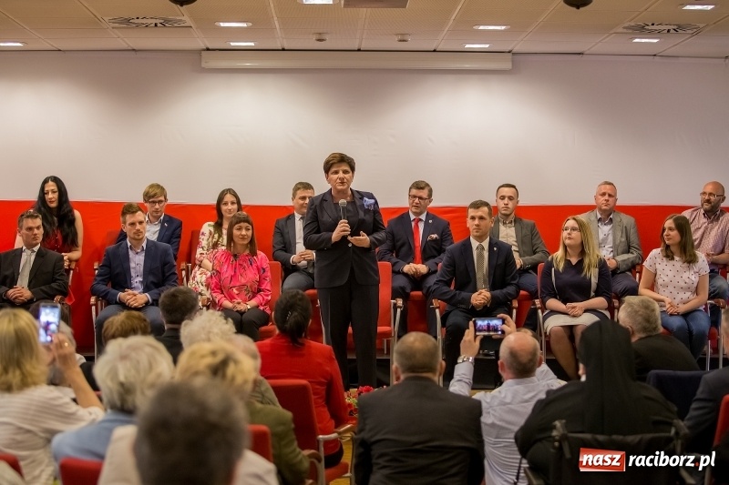 Zdjęcie w galerii na portalu naszraciborz.pl: Polska jest jedna, Polska jest nasza! Wicepremier Beata Szydło zebrała gromkie brawa na Zamku Piastowskim w Raciborzu wiadomości z regionu