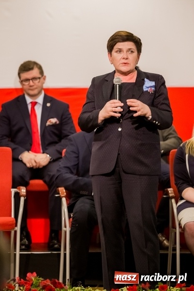 Zdjęcie w galerii na portalu naszraciborz.pl: Polska jest jedna, Polska jest nasza! Wicepremier Beata Szydło zebrała gromkie brawa na Zamku Piastowskim w Raciborzu wiadomości z regionu