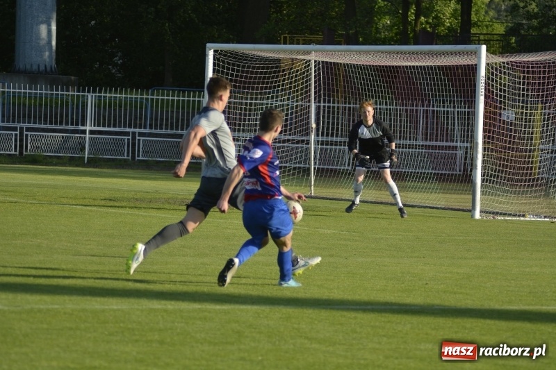 Zdjęcie w galerii na portalu naszraciborz.pl: Odra-Borucin: Podział punktów przy Bogumińskiej wiadomości z regionu