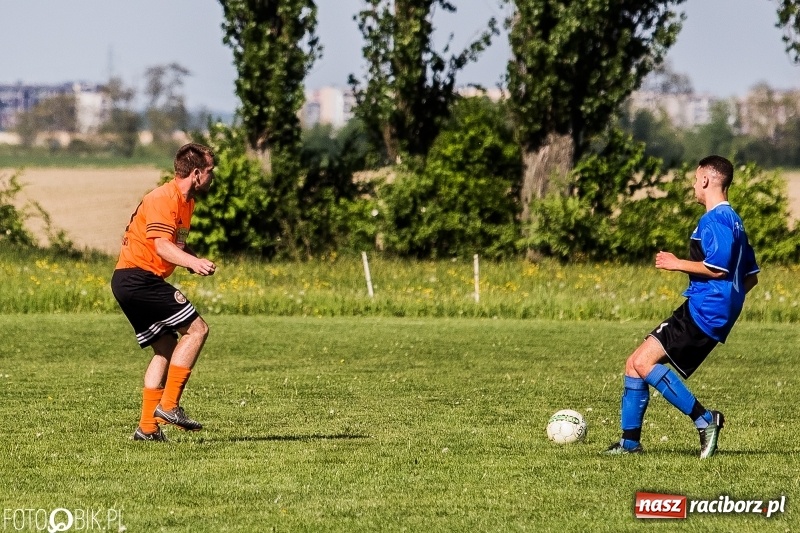Zdjęcie w galerii na portalu naszraciborz.pl: Pewne zwycięstwo Cyprzanowa w starciu z Wojnowicami wiadomości z regionu